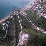 Villa On The Rocks Finikúnda