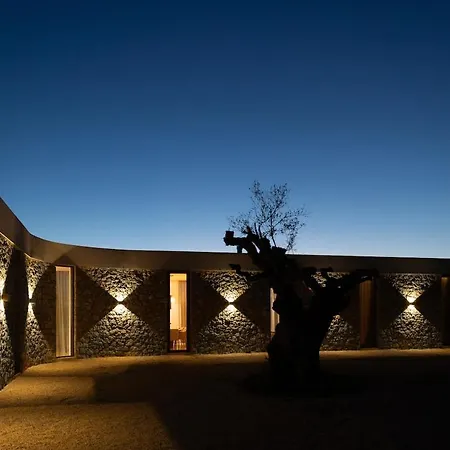 Villa On The Rocks *