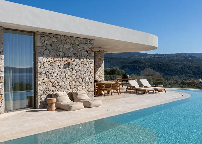 Villa On The Rocks Finikounta