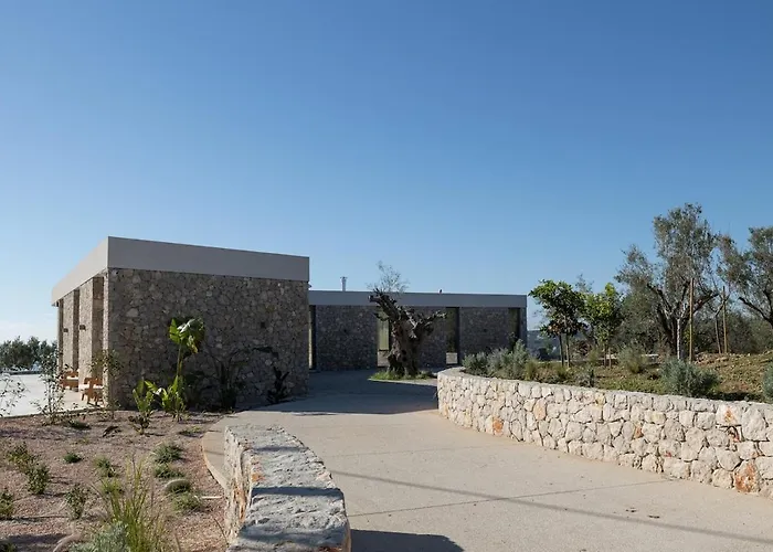 On The Rocks Villa *