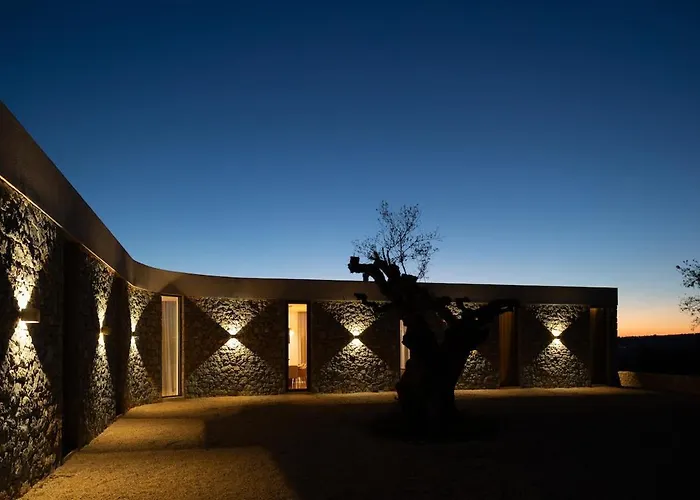 Villa On The Rocks *