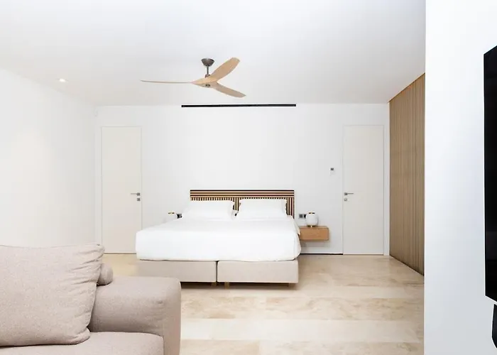 On The Rocks Villa Finikounta