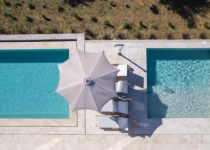 Villa On The Rocks Finikounta